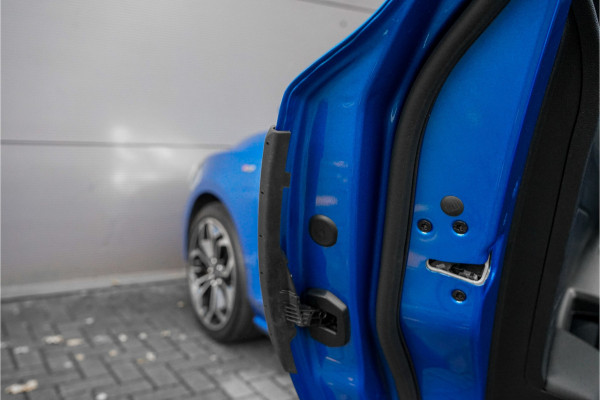 Ford Focus 1.5 EcoBoost ST Line Business B&O Camera Trekhaak Stuurwielverw Ford Focus 1.5 EcoBoost ST Line Business B&O Camera Trekhaak Stuurwielverw