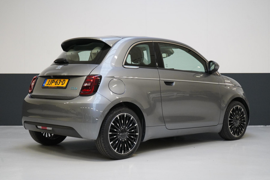 Fiat 500E La Prima 42 kWh | SoH 94% | Lederen bekleding | Navigatie | Achteruitrijcamera | Panoramadak | Adaptive cruise | Fiat 500E La Prima 42 kWh | SoH 94% | Lederen bekleding | Navigatie | Achteruitrijcamera | Panoramadak | Adaptive cruise |