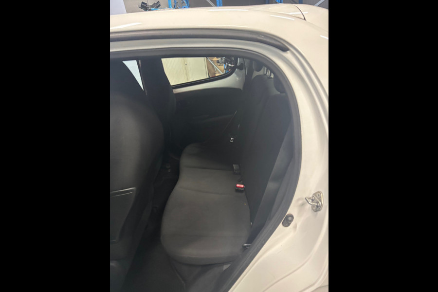 Peugeot 108 1.0 e-VTi Active Airco | 5 deurs | Elktr. pakket