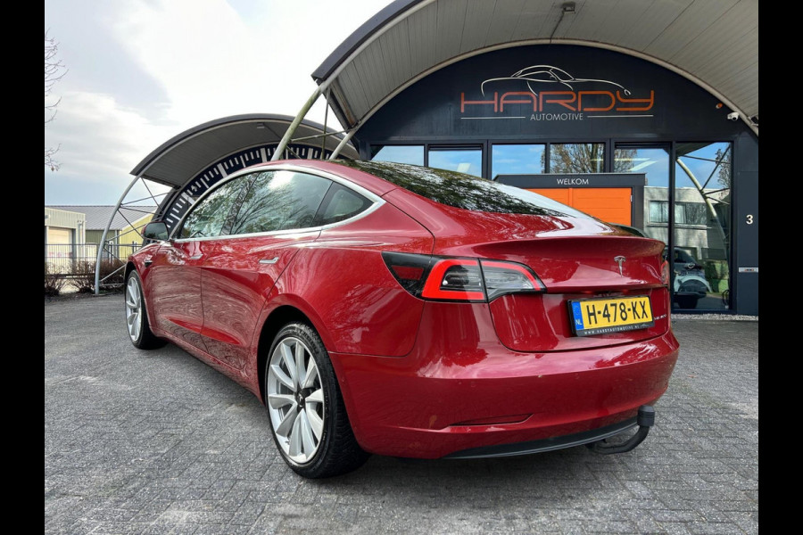 Tesla Model 3 Long Range AWD 75 kWh 87% SOH Trekhaak (1.000kg) Rijklaarprijs! Tesla Model 3 Long Range AWD 75 kWh 87% SOH Trekhaak (1.000kg) Rijklaarprijs!