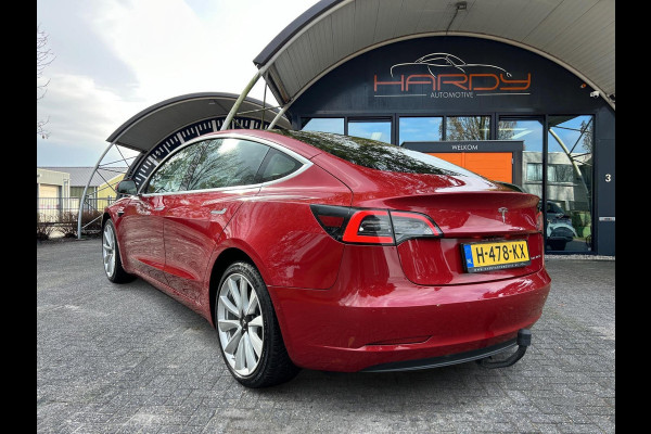 Tesla Model 3 Long Range AWD 75 kWh 87% SOH Trekhaak (1.000kg) Rijklaarprijs! Tesla Model 3 Long Range AWD 75 kWh 87% SOH Trekhaak (1.000kg) Rijklaarprijs!