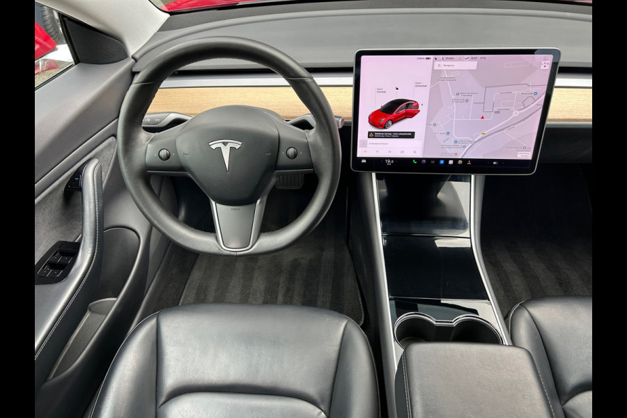 Tesla Model 3 Long Range AWD 75 kWh 87% SOH Trekhaak (1.000kg) Rijklaarprijs! Tesla Model 3 Long Range AWD 75 kWh 87% SOH Trekhaak (1.000kg) Rijklaarprijs!