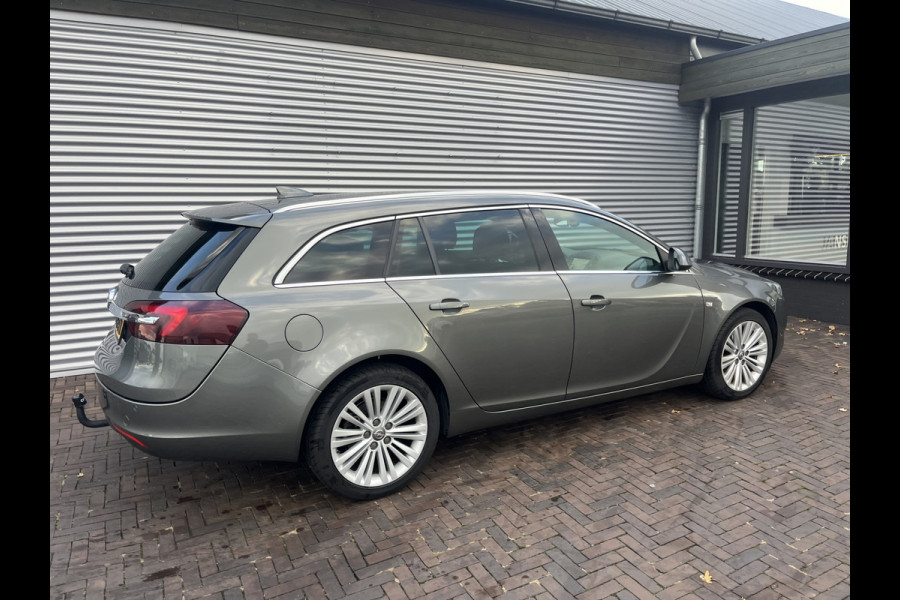 Opel Insignia Sports Tourer 1.6 CDTI EF Cosmo Opel Insignia Sports Tourer 1.6 CDTI EF Cosmo