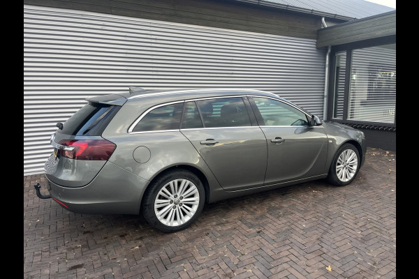 Opel Insignia Sports Tourer 1.6 CDTI EF Cosmo Opel Insignia Sports Tourer 1.6 CDTI EF Cosmo