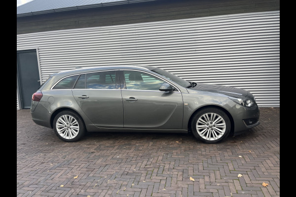 Opel Insignia Sports Tourer 1.6 CDTI EF Cosmo Opel Insignia Sports Tourer 1.6 CDTI EF Cosmo