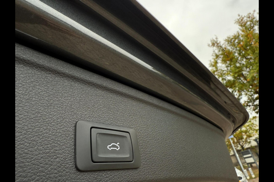 Audi A4 Avant 35 TFSI HYBRID S-Edition AUT 2022 S-LINE LED LEER CARPLAY NAP Audi A4 Avant 35 TFSI HYBRID S-Edition AUT 2022 S-LINE LED LEER CARPLAY NAP