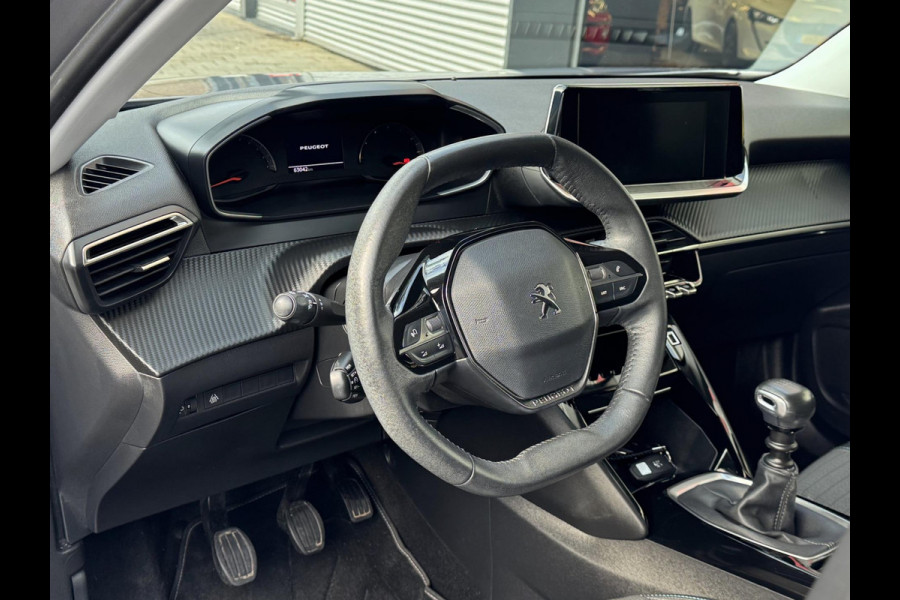 Peugeot 2008 1.2 PureTech Allure 131PK - Navigatie I LED/PDC I Achteruitrij camera I Airco I Sport velgen I Dealer onderhouden