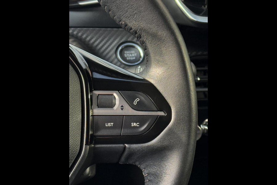 Peugeot 2008 1.2 PureTech Allure 131PK - Navigatie I LED/PDC I Achteruitrij camera I Airco I Sport velgen I Dealer onderhouden