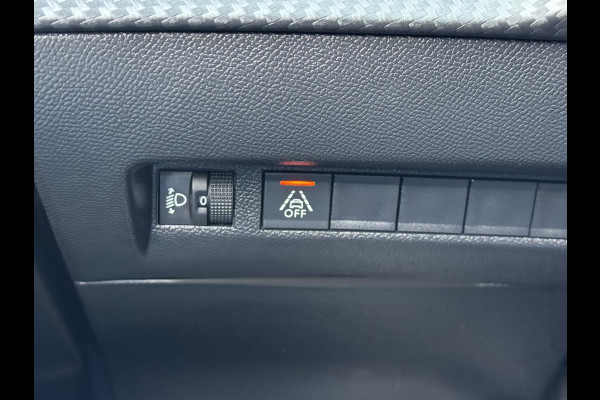 Peugeot 2008 1.2 PureTech Allure 131PK - Navigatie I LED/PDC I Achteruitrij camera I Airco I Sport velgen I Dealer onderhouden