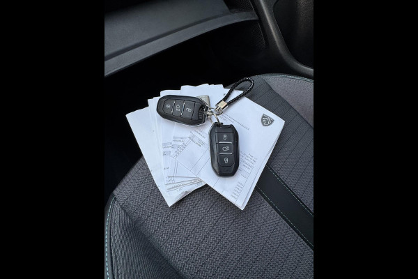 Peugeot 2008 1.2 PureTech Allure 131PK - Navigatie I LED/PDC I Achteruitrij camera I Airco I Sport velgen I Dealer onderhouden