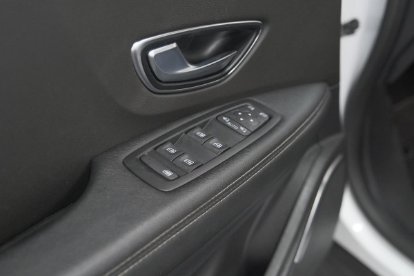 Renault Grand Scénic TCe 140 EDC Intens | 7 Zitplaatsen | Trekhaak | Camera | Dodehoekdetectie Renault Grand Scénic TCe 140 EDC Intens | 7 Zitplaatsen | Trekhaak | Camera | Dodehoekdetectie