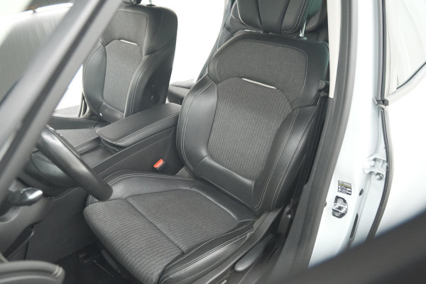 Renault Grand Scénic TCe 140 EDC Intens | 7 Zitplaatsen | Trekhaak | Camera | Dodehoekdetectie Renault Grand Scénic TCe 140 EDC Intens | 7 Zitplaatsen | Trekhaak | Camera | Dodehoekdetectie
