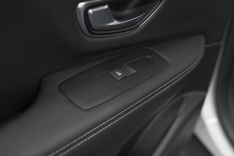 Renault Grand Scénic TCe 140 EDC Intens | 7 Zitplaatsen | Trekhaak | Camera | Dodehoekdetectie Renault Grand Scénic TCe 140 EDC Intens | 7 Zitplaatsen | Trekhaak | Camera | Dodehoekdetectie