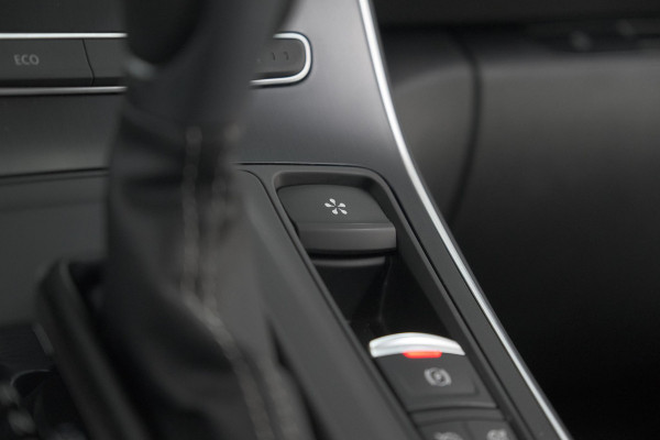 Renault Grand Scénic TCe 140 EDC Intens | 7 Zitplaatsen | Trekhaak | Camera | Dodehoekdetectie Renault Grand Scénic TCe 140 EDC Intens | 7 Zitplaatsen | Trekhaak | Camera | Dodehoekdetectie