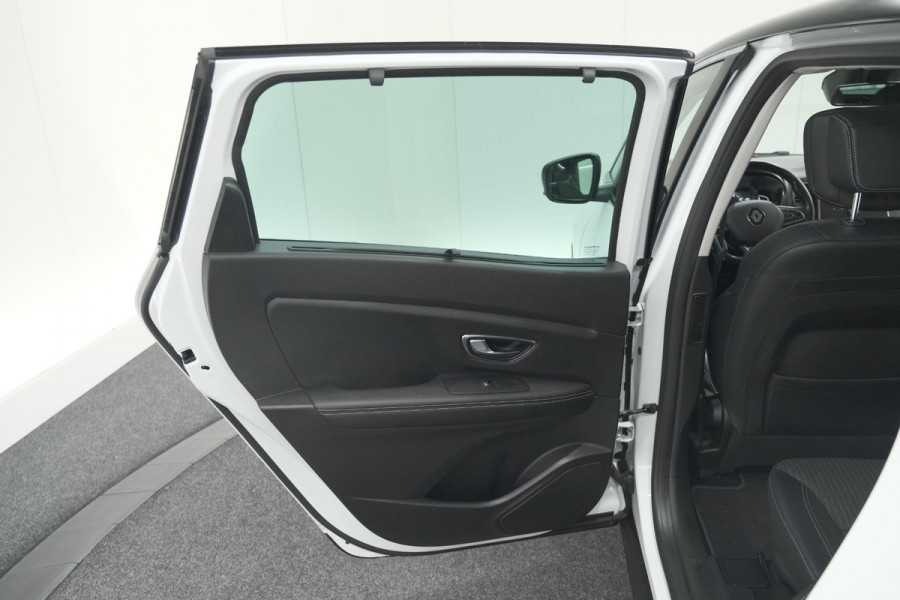 Renault Grand Scénic TCe 140 EDC Intens | 7 Zitplaatsen | Trekhaak | Camera | Dodehoekdetectie Renault Grand Scénic TCe 140 EDC Intens | 7 Zitplaatsen | Trekhaak | Camera | Dodehoekdetectie