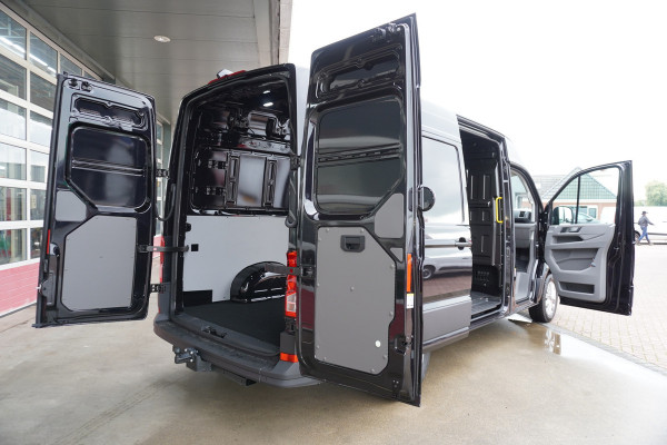 Volkswagen Crafter 30 2.0 TDI 141PK L3H3 Exclusive Automaat nr. V165 | Climate | Adap.Cruise | Navi | Camera