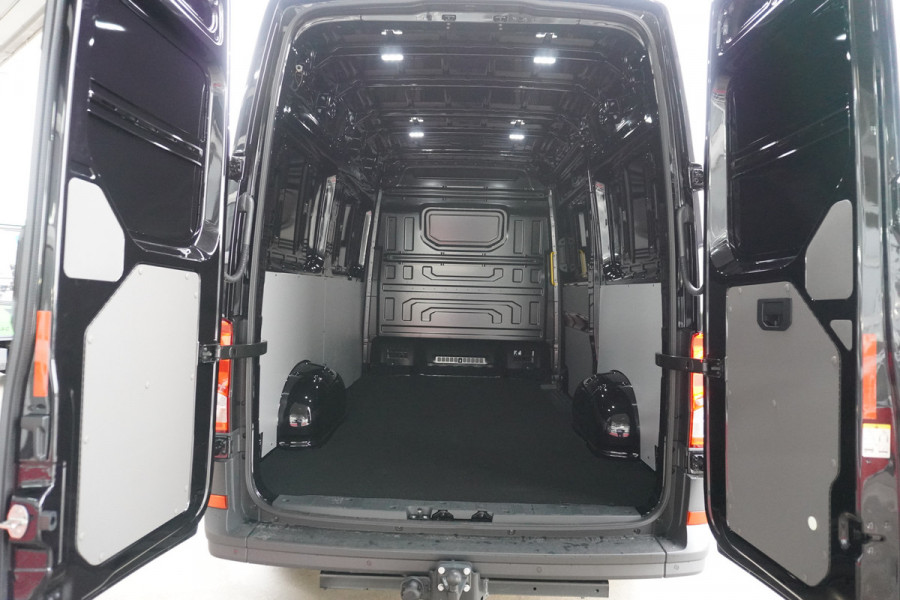 Volkswagen Crafter 30 2.0 TDI 141PK L3H3 Exclusive Automaat nr. V165 | Climate | Adap.Cruise | Navi | Camera