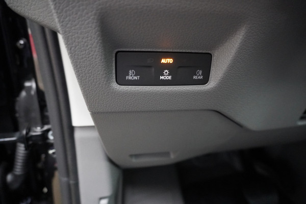 Volkswagen Crafter 30 2.0 TDI 141PK L3H3 Exclusive Automaat nr. V165 | Climate | Adap.Cruise | Navi | Camera