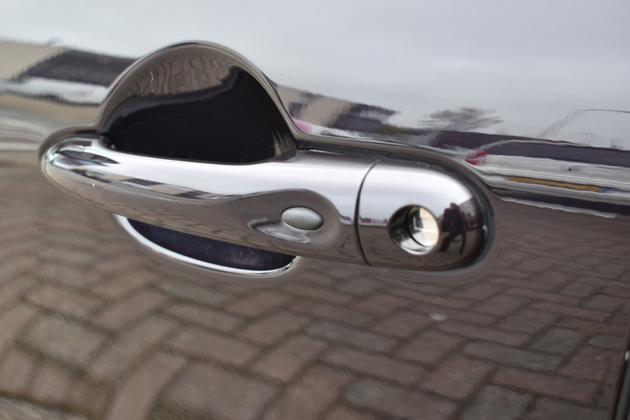 Renault Captur 1.2 TCe Initiale Paris Automaat leer Navi 13000 km Hoge instap Renault Captur 1.2 TCe Initiale Paris Automaat leer Navi 13000 km Hoge instap