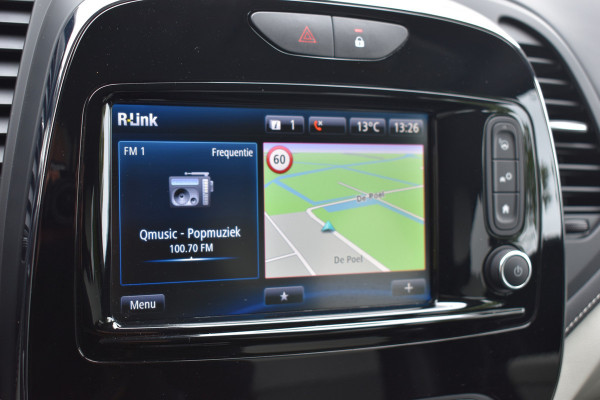 Renault Captur 1.2 TCe Initiale Paris Automaat leer Navi 13000 km Hoge instap Renault Captur 1.2 TCe Initiale Paris Automaat leer Navi 13000 km Hoge instap