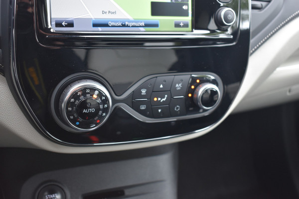 Renault Captur 1.2 TCe Initiale Paris Automaat leer Navi 13000 km Hoge instap Renault Captur 1.2 TCe Initiale Paris Automaat leer Navi 13000 km Hoge instap