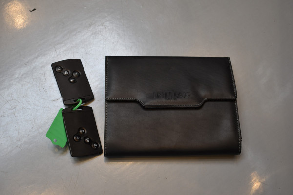 Renault Captur 1.2 TCe Initiale Paris Automaat leer Navi 13000 km Hoge instap Renault Captur 1.2 TCe Initiale Paris Automaat leer Navi 13000 km Hoge instap