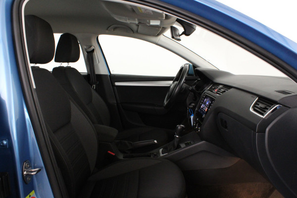 Škoda Octavia Combi 1.0 TSI Greentech Ambition > Automaat/trekhaak/cruise control... Škoda Octavia Combi 1.0 TSI Greentech Ambition > Automaat/trekhaak/cruise control...