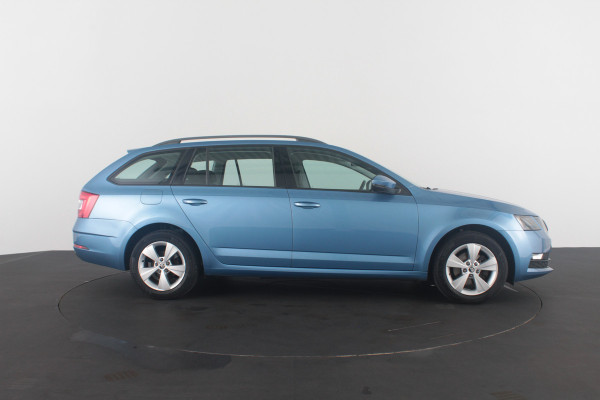 Škoda Octavia Combi 1.0 TSI Greentech Ambition > Automaat/trekhaak/cruise control... Škoda Octavia Combi 1.0 TSI Greentech Ambition > Automaat/trekhaak/cruise control...