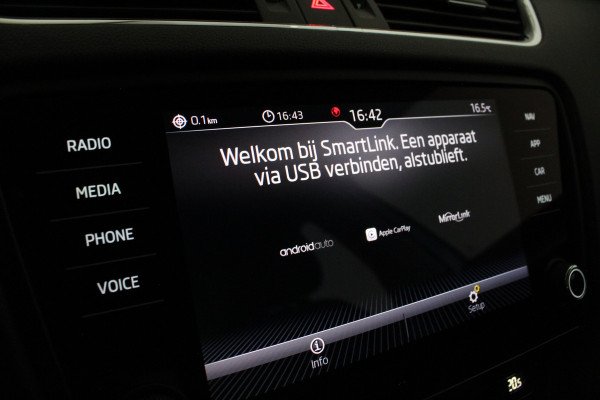 Škoda Octavia Combi 1.0 TSI Greentech Ambition > Automaat/trekhaak/cruise control... Škoda Octavia Combi 1.0 TSI Greentech Ambition > Automaat/trekhaak/cruise control...