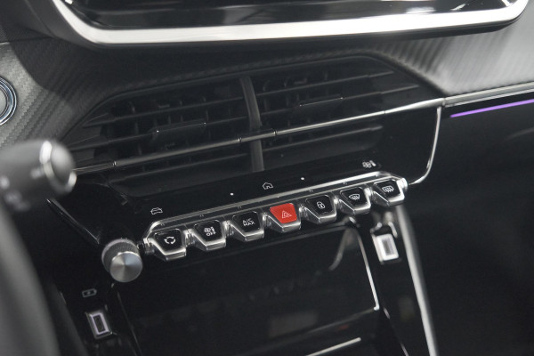 Peugeot 2008 PureTech 130 EAT8 GT | Camera | Apple Carplay | Parkeersensoren | 3D Display | Draadloos Telefoon Oplader