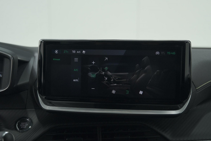 Peugeot 2008 PureTech 130 EAT8 GT | Camera | Apple Carplay | Parkeersensoren | 3D Display | Draadloos Telefoon Oplader