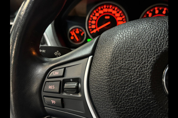 BMW 3 Serie Touring 320i xDrive Edition Sport Line Shadow Executive Garantie Head-Up Pano Camera Elek Achterklep Cruise Rijklaar