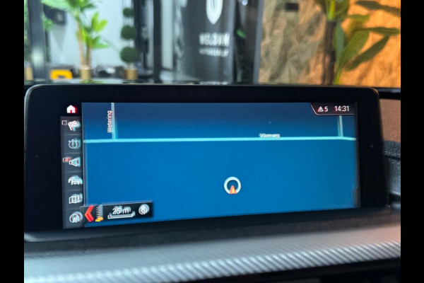 BMW 3 Serie Touring 320i xDrive Edition Sport Line Shadow Executive Garantie Head-Up Pano Camera Elek Achterklep Cruise Rijklaar