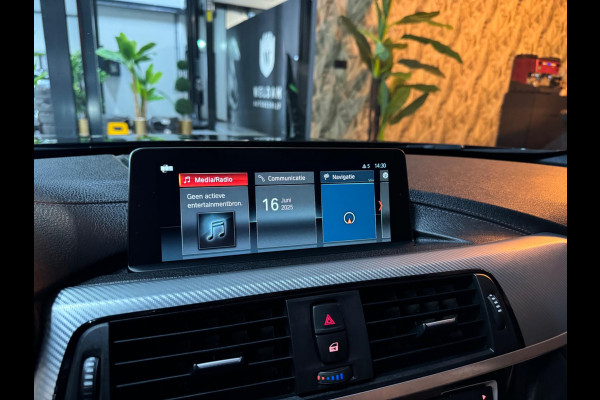 BMW 3 Serie Touring 320i xDrive Edition Sport Line Shadow Executive Garantie Head-Up Pano Camera Elek Achterklep Cruise Rijklaar