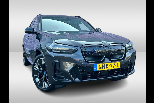 BMW iX3 High Executive Edition 80 kWh / Trekhaak / Panoramadak / 360Camera / Head-up / 20'' / Leder / Harman Kardon / Sfeerverlichting / Dodehoek / DAB / Stuur+Stoelverwarming / ACC BMW iX3 High Executive Edition 80 kWh / Trekhaak / Panoramadak / 360Camera / Head-up / 20'' / Leder / Harman Kardon / Sfeerverlichting / Dodehoek / DAB / Stuur+Stoelverwarming / ACC