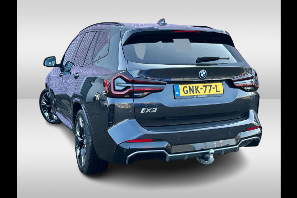 BMW iX3 High Executive Edition 80 kWh / Trekhaak / Panoramadak / 360Camera / Head-up / 20'' / Leder / Harman Kardon / Sfeerverlichting / Dodehoek / DAB / Stuur+Stoelverwarming / ACC BMW iX3 High Executive Edition 80 kWh / Trekhaak / Panoramadak / 360Camera / Head-up / 20'' / Leder / Harman Kardon / Sfeerverlichting / Dodehoek / DAB / Stuur+Stoelverwarming / ACC
