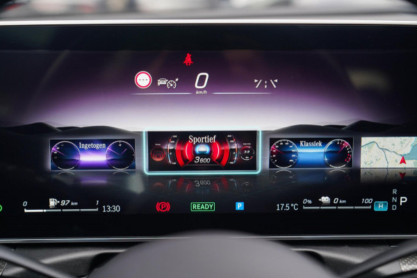 Mercedes-Benz C-Klasse 300 e star Edition AMG Line Plus | Panorama | Carbon | Camera | LED koplampen | Memory | sfeerverlichting