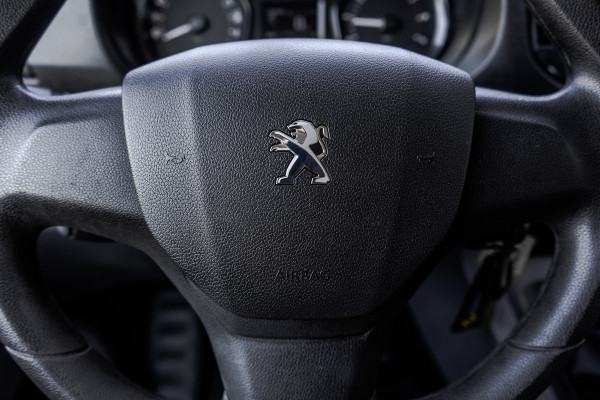 Peugeot Expert **2.0 BlueHDI | L2H1 | Euro 6 | 123 PK | Cruise | Airco | Trekhaak** Peugeot Expert **2.0 BlueHDI | L2H1 | Euro 6 | 123 PK | Cruise | Airco | Trekhaak**