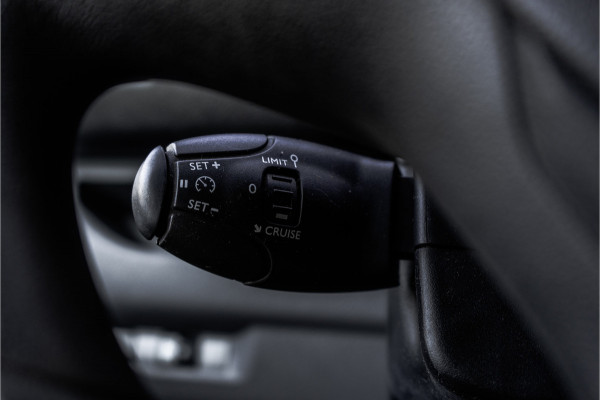 Peugeot Expert **2.0 BlueHDI | L2H1 | Euro 6 | 123 PK | Cruise | Airco | Trekhaak** Peugeot Expert **2.0 BlueHDI | L2H1 | Euro 6 | 123 PK | Cruise | Airco | Trekhaak**