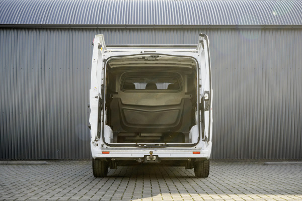 Renault Trafic **2.0 dCi L2H1 | 120 PK | Euro 6 | 5-Persoons | Cruise | Airco | DC** Renault Trafic **2.0 dCi L2H1 | 120 PK | Euro 6 | 5-Persoons | Cruise | Airco | DC**