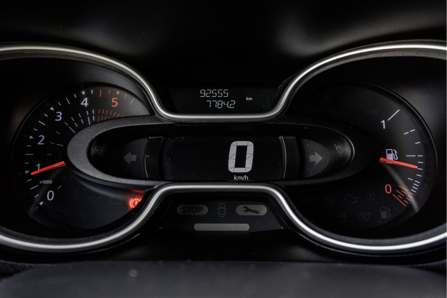 Renault Trafic **2.0 dCi L2H1 | 120 PK | Euro 6 | 5-Persoons | Cruise | Airco | DC** Renault Trafic **2.0 dCi L2H1 | 120 PK | Euro 6 | 5-Persoons | Cruise | Airco | DC**