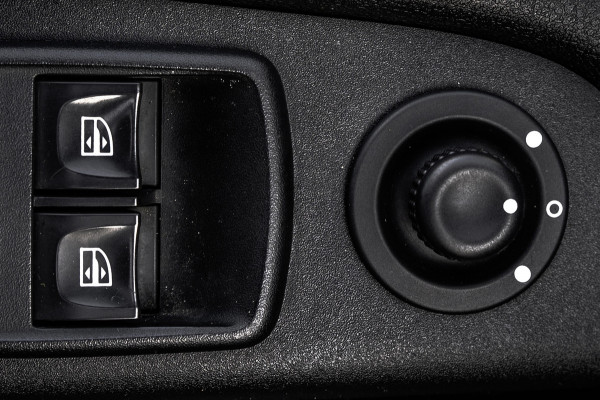 Renault Trafic **2.0 dCi L2H1 | 120 PK | Euro 6 | 5-Persoons | Cruise | Airco | DC** Renault Trafic **2.0 dCi L2H1 | 120 PK | Euro 6 | 5-Persoons | Cruise | Airco | DC**