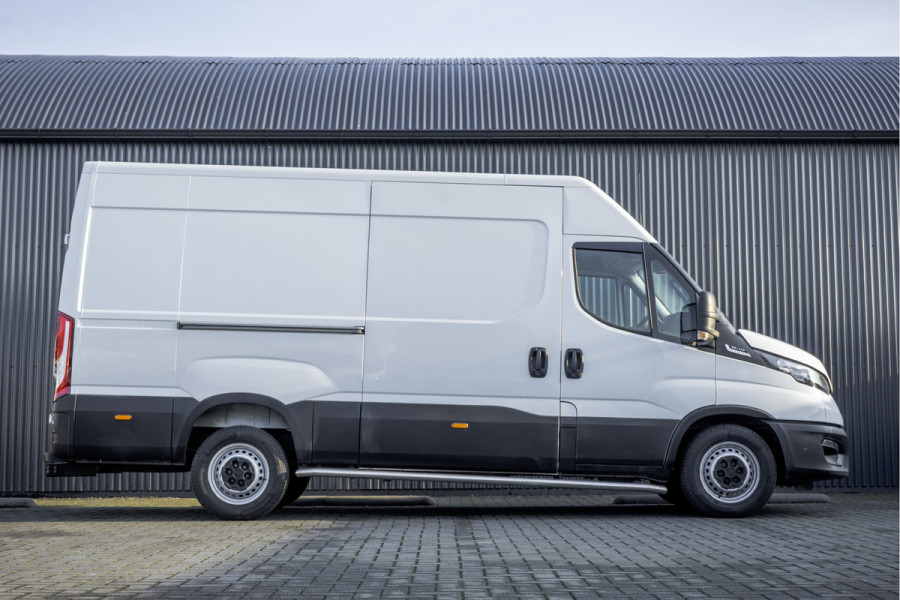 Iveco Daily **35S14V 2.3 L2H2 | Automaat | Euro 6 | Cruise | Climate | 3500 KG Trekgewicht | Trekhaak** Iveco Daily **35S14V 2.3 L2H2 | Automaat | Euro 6 | Cruise | Climate | 3500 KG Trekgewicht | Trekhaak**
