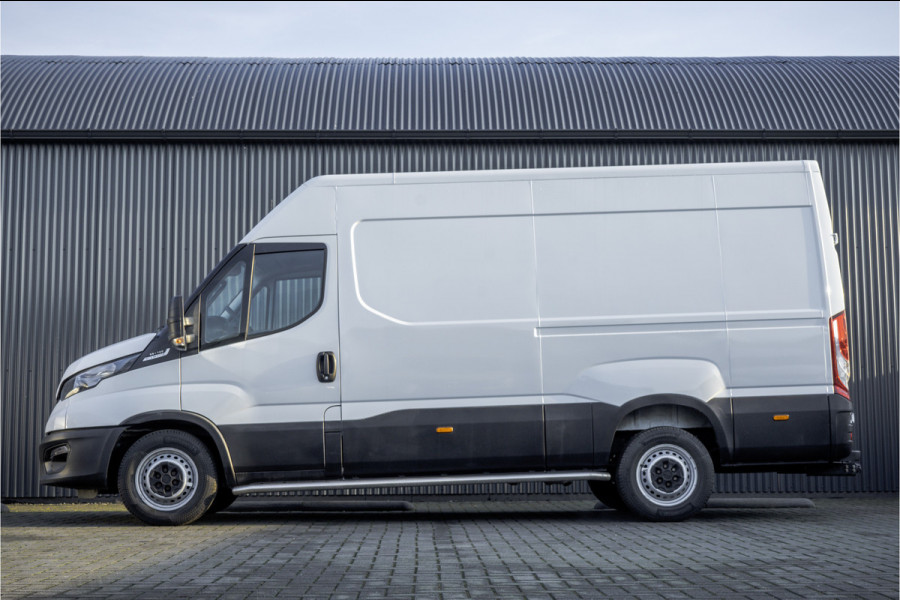 Iveco Daily **35S14V 2.3 L2H2 | Automaat | Euro 6 | Cruise | Climate | 3500 KG Trekgewicht | Trekhaak** Iveco Daily **35S14V 2.3 L2H2 | Automaat | Euro 6 | Cruise | Climate | 3500 KG Trekgewicht | Trekhaak**