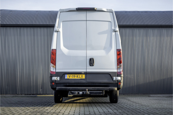 Iveco Daily **35S14V 2.3 L2H2 | Automaat | Euro 6 | Cruise | Climate | 3500 KG Trekgewicht | Trekhaak** Iveco Daily **35S14V 2.3 L2H2 | Automaat | Euro 6 | Cruise | Climate | 3500 KG Trekgewicht | Trekhaak**