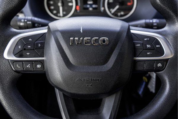 Iveco Daily **35S14V 2.3 L2H2 | Automaat | Euro 6 | Cruise | Climate | 3500 KG Trekgewicht | Trekhaak** Iveco Daily **35S14V 2.3 L2H2 | Automaat | Euro 6 | Cruise | Climate | 3500 KG Trekgewicht | Trekhaak**