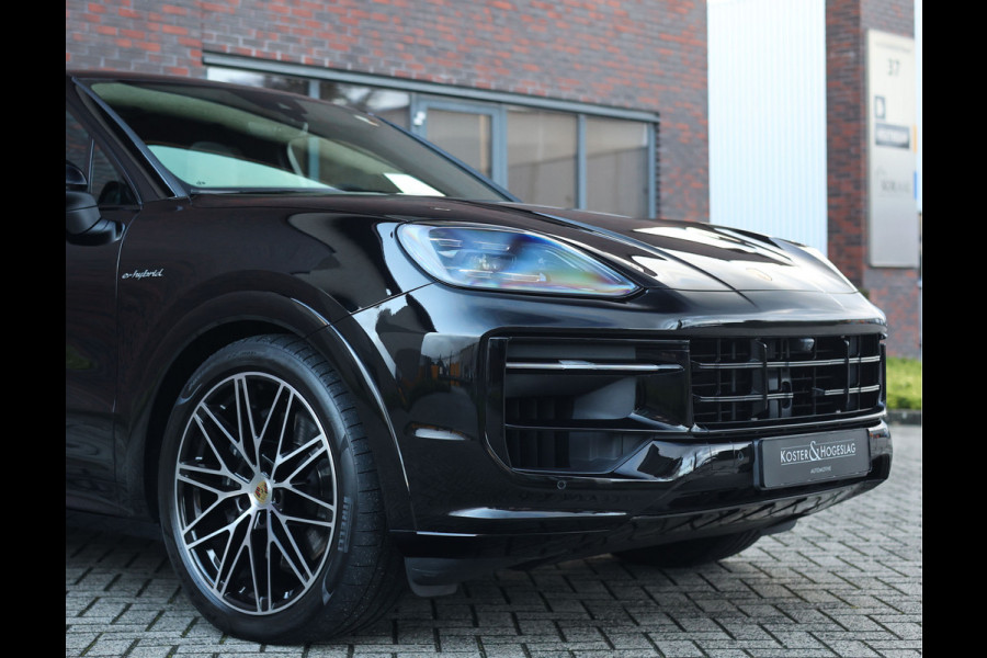 Porsche Cayenne Coupé 3.0 E-Hybrid | Pano - HUD - Sport Chrono Porsche Cayenne Coupé 3.0 E-Hybrid | Pano - HUD - Sport Chrono
