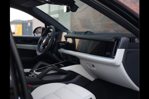 Porsche Cayenne Coupé 3.0 E-Hybrid | Pano - HUD - Sport Chrono Porsche Cayenne Coupé 3.0 E-Hybrid | Pano - HUD - Sport Chrono
