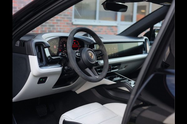Porsche Cayenne Coupé 3.0 E-Hybrid | Pano - HUD - Sport Chrono Porsche Cayenne Coupé 3.0 E-Hybrid | Pano - HUD - Sport Chrono