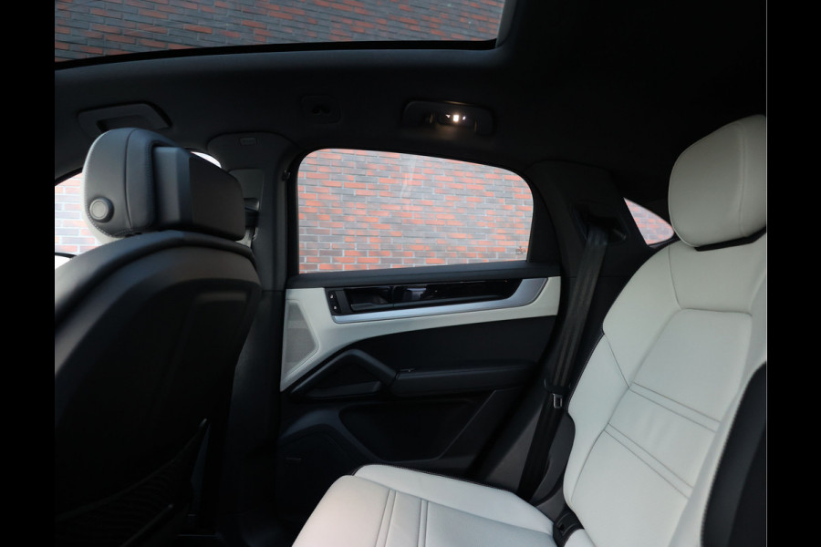 Porsche Cayenne Coupé 3.0 E-Hybrid | Pano - HUD - Sport Chrono Porsche Cayenne Coupé 3.0 E-Hybrid | Pano - HUD - Sport Chrono